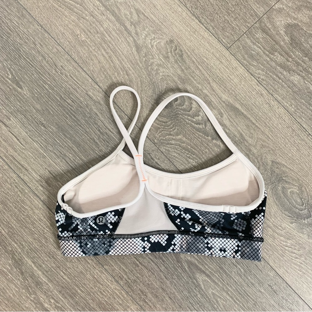 Lululemon Flow Y Bra IV  Ziggy Snake Butter Pink Black Butter Pink Size 4 - Picture 8 of 8